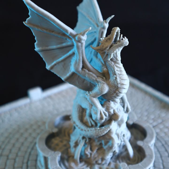 City of Tarok 2, Dragon Fountain - 32, 28, & 15mm scale for Fantasy terrain, RPG