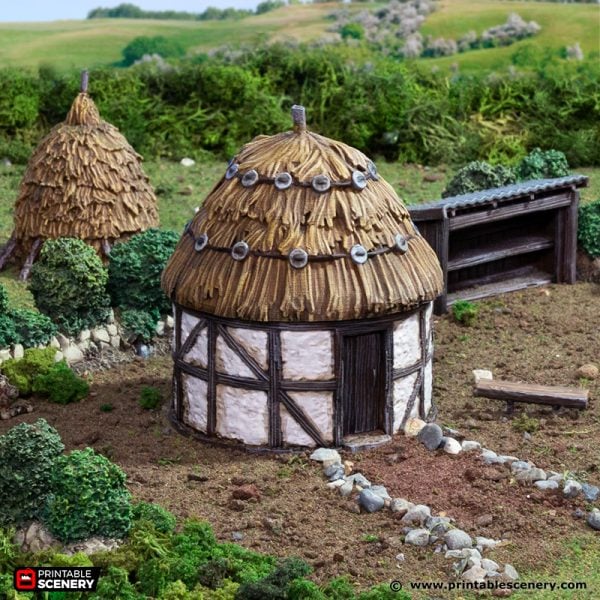 Small Round House - (28, 15, or 10mm scale) - King and Country