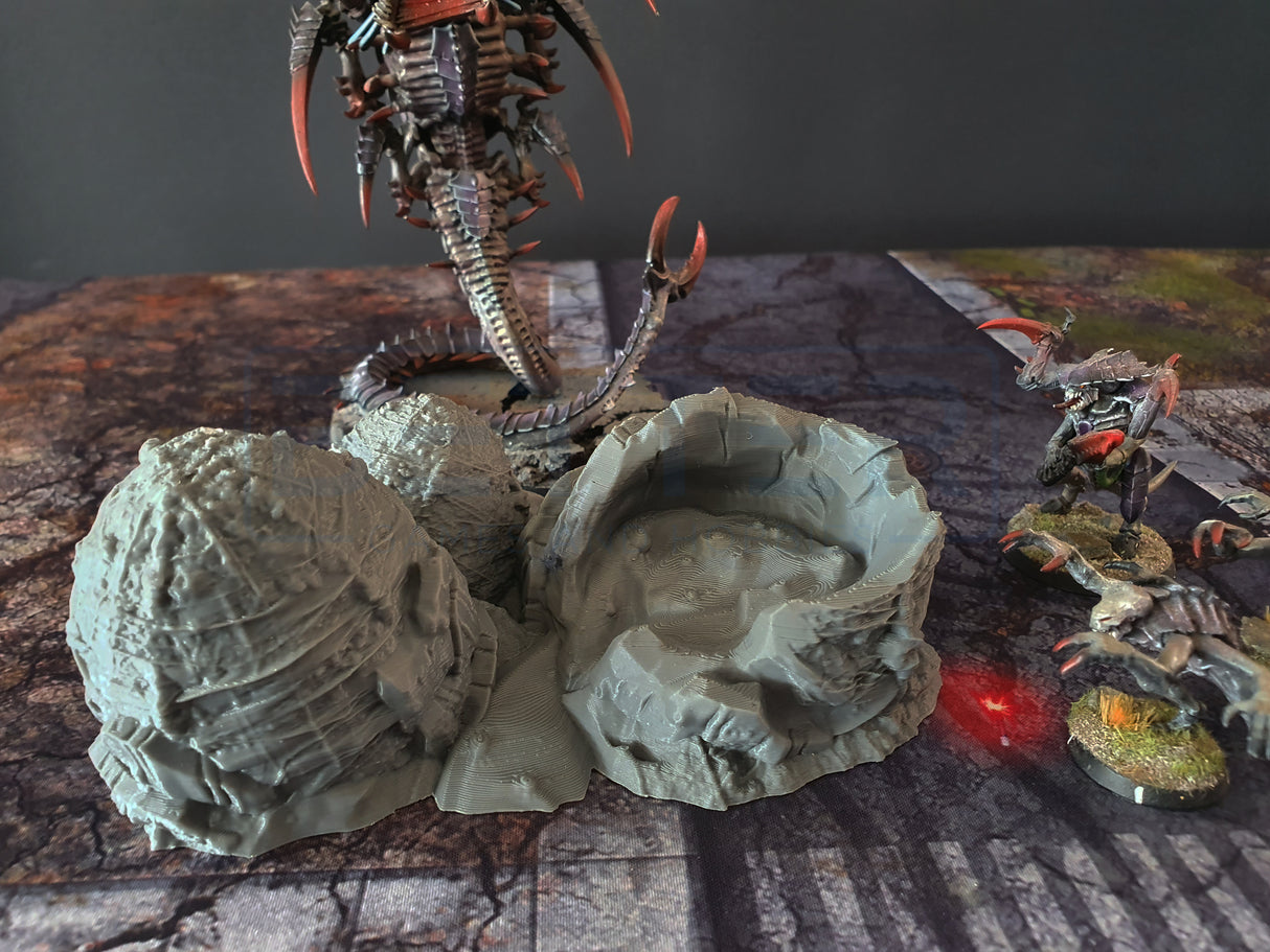 Alien Eggs & Spawning Pool