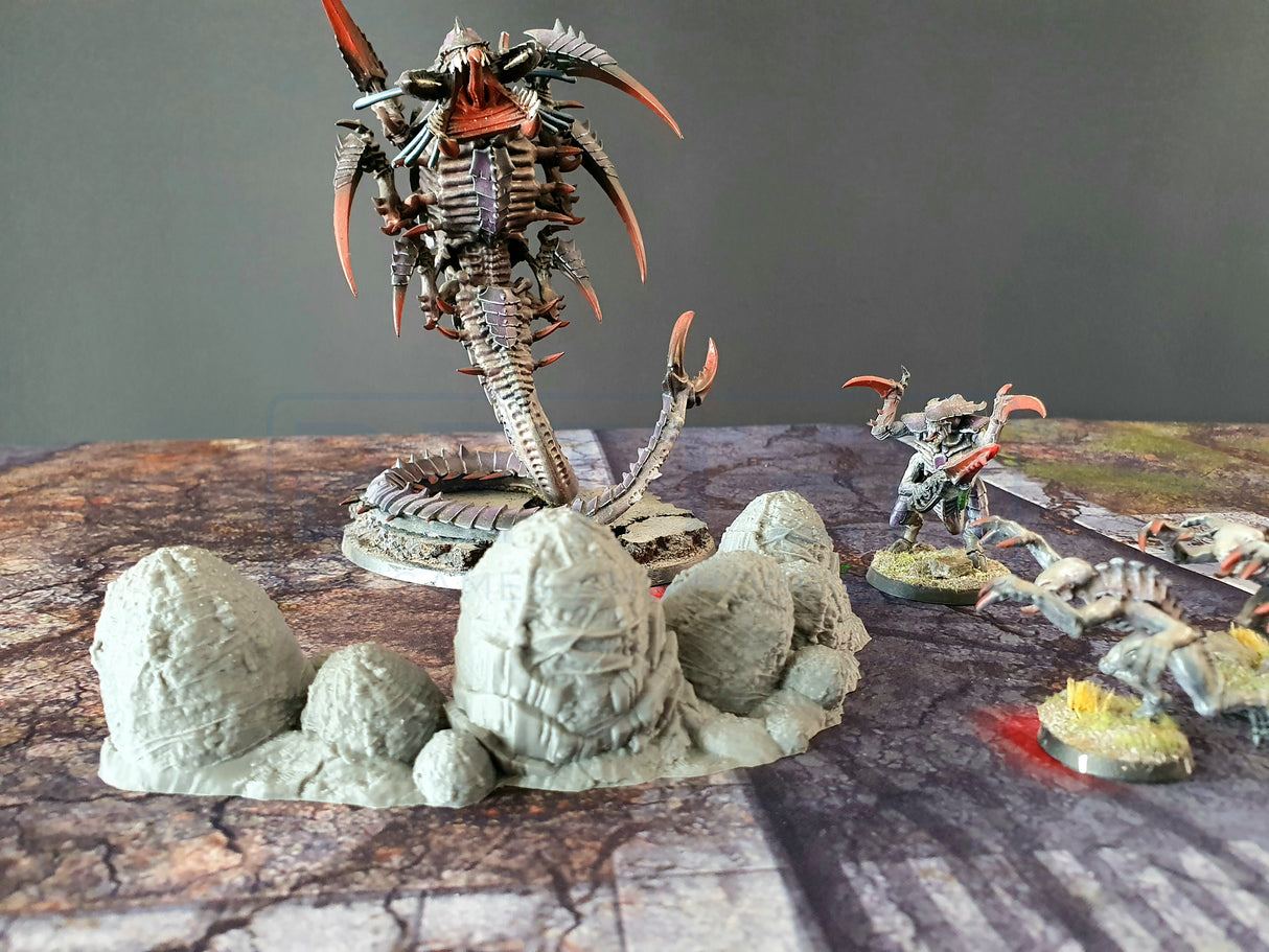 Alien Eggs & Spawning Pool